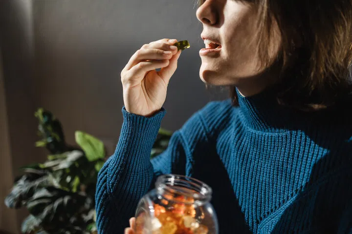 dose cannabis gummies carefully
