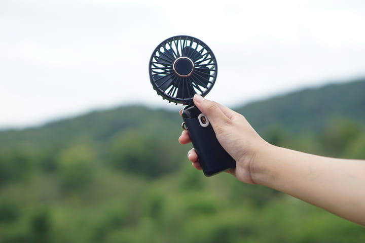 beat load shedding with battery powered fans