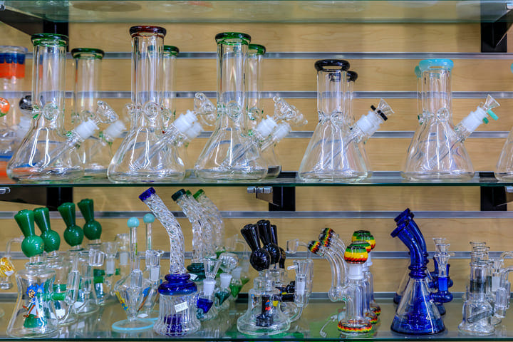 how to smoke weed bongs