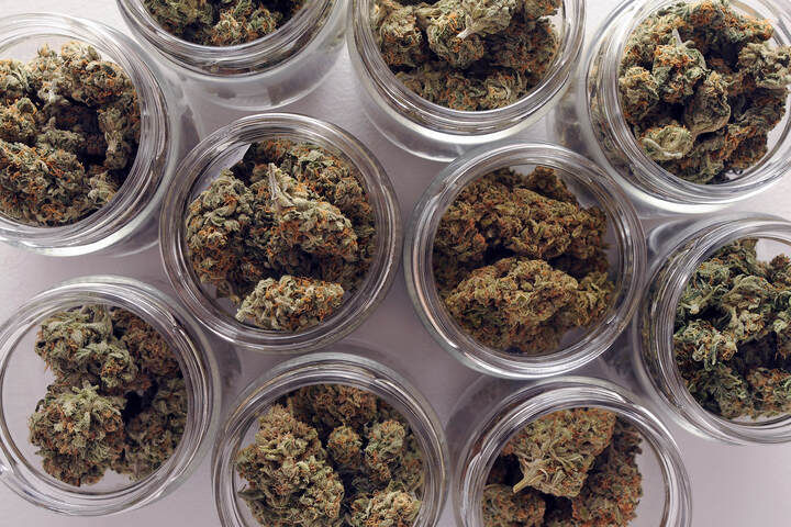 cure your cannabis in glass jars or Grove bags