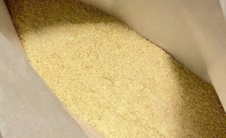 dry trichomes for bubble hash