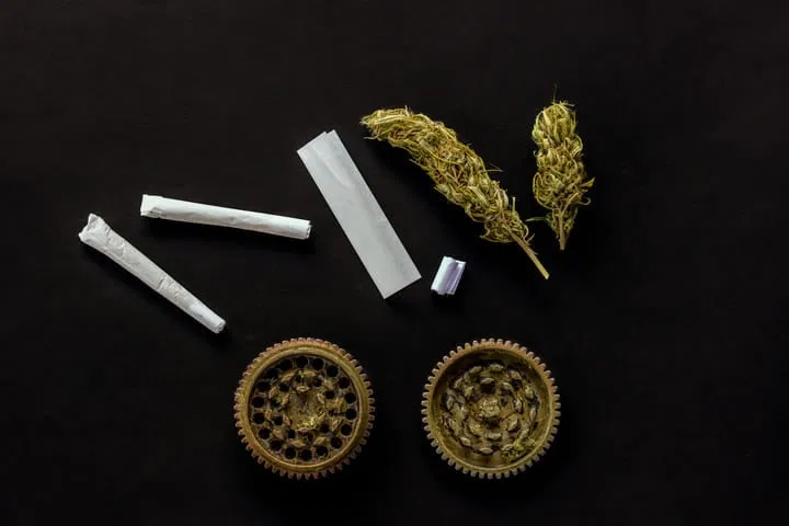 how do you roll a spliff
