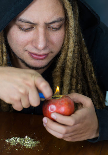 apple pipe rolling paper alternative