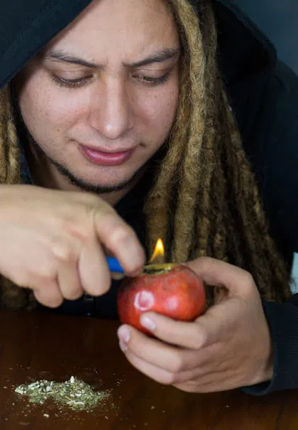 apple pipe rolling paper alternative