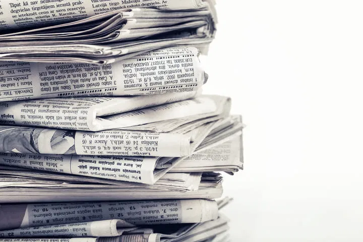 should you use newspaper to roll joints