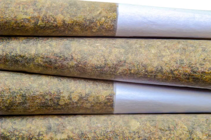 how to smoke weed rolling papers