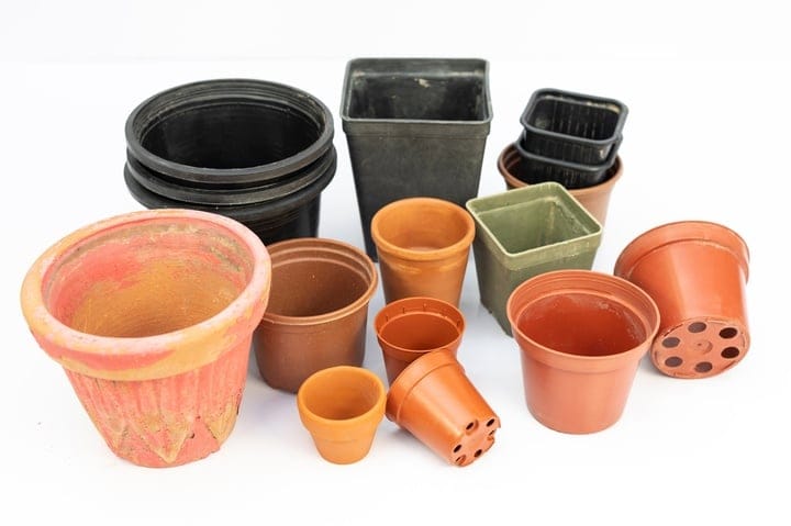 how to choose the right pots for cannabis planting