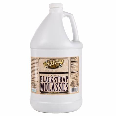 How does molasses fertilize cannabis?