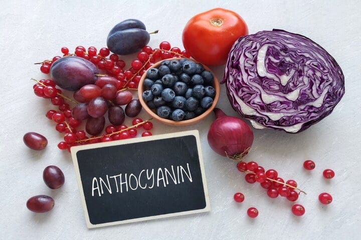 do anthocyanins make cannabis purple