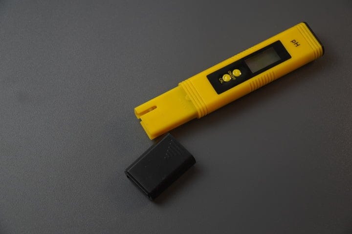 digital pH meter