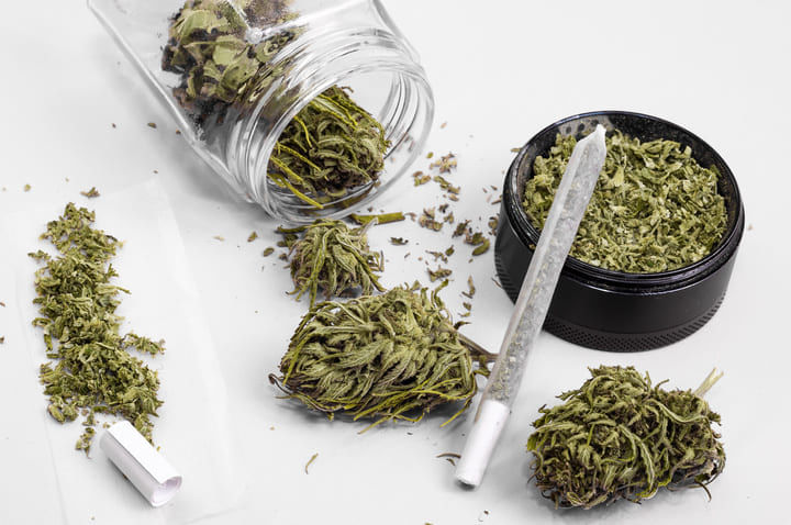 grind weed right for a smooth burning joint