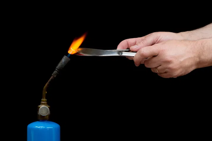 smoke hash using hot knives