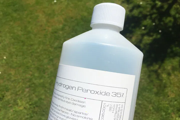 can hydrogen peroxide help wjth fungus gnats