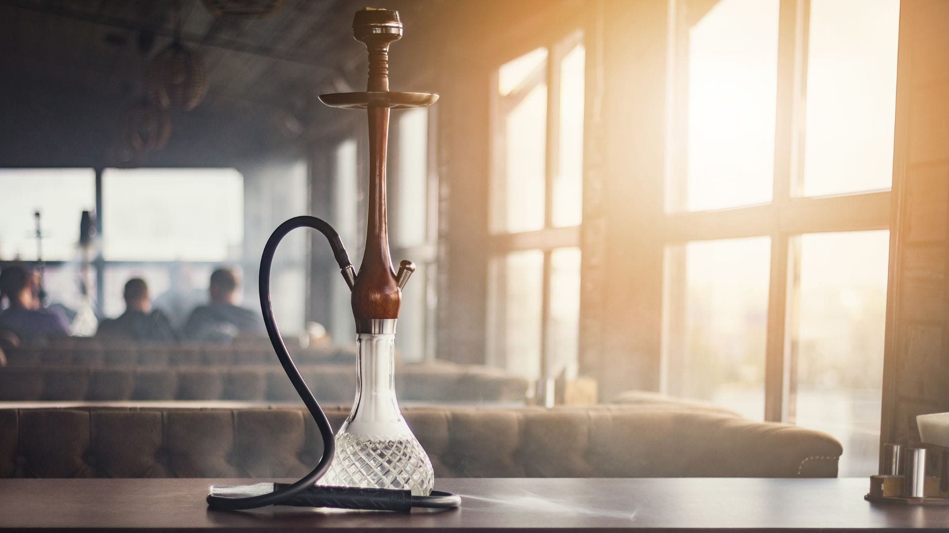 Hookah with glass bowl