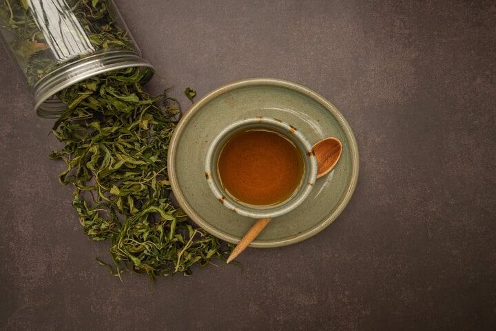 make tea with weed stems